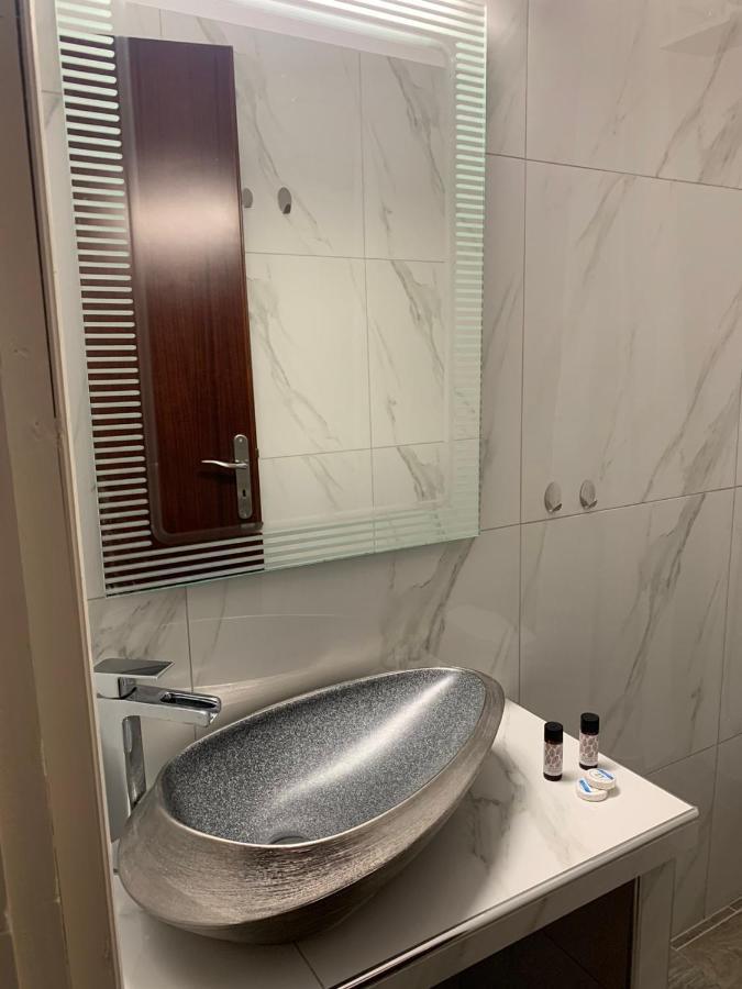 Kokkala Guestrooms ภายนอก รูปภาพ